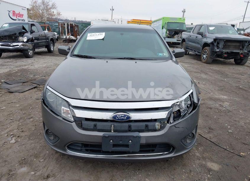Photo 11 of 2010 Ford Fusion SE (VIN 3FAHP0HA9AR418026)
