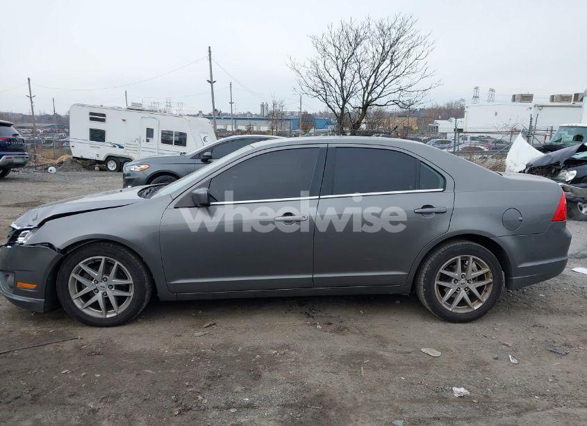 Photo 13 of 2010 Ford Fusion SE (VIN 3FAHP0HA9AR418026)