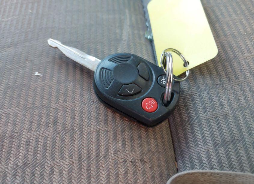 Photo 11 of 2010 Ford Fusion SE (VIN 3FAHP0HA9AR418057)