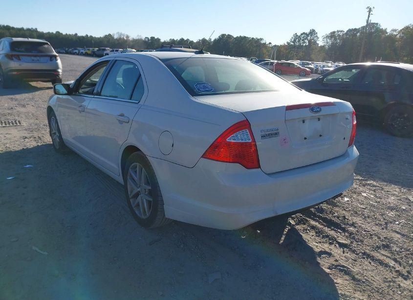 Photo 3 of 2010 Ford Fusion SE (VIN 3FAHP0HA9AR418057)