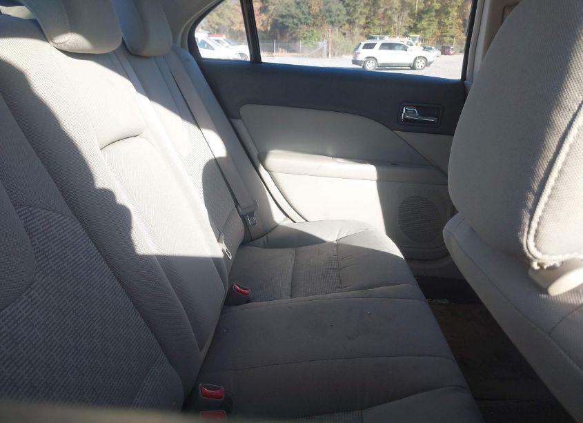 Photo 8 of 2010 Ford Fusion SE (VIN 3FAHP0HA9AR418057)