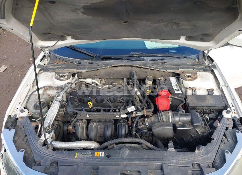 Photo 10 of 2010 Ford Fusion SE (VIN 3FAHP0HA9AR429527)