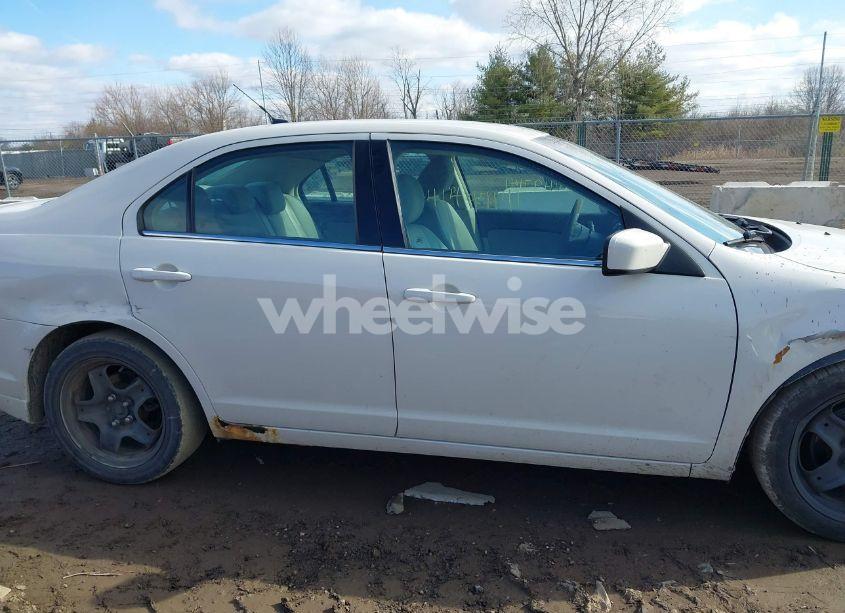 Photo 13 of 2010 Ford Fusion SE (VIN 3FAHP0HA9AR429527)