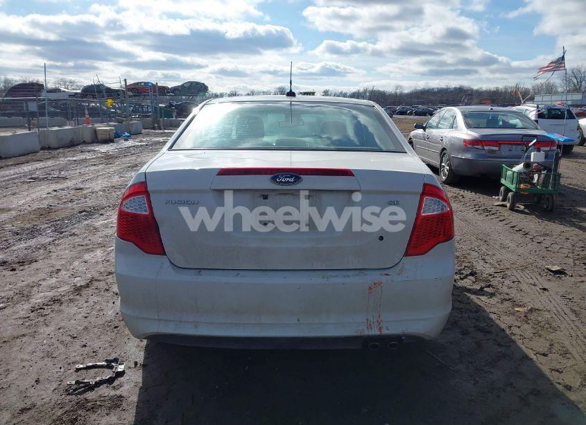 Photo 16 of 2010 Ford Fusion SE (VIN 3FAHP0HA9AR429527)