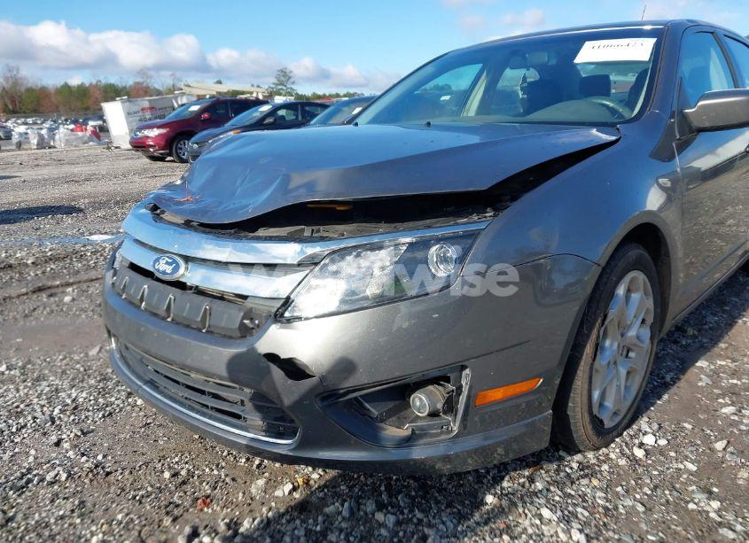 Photo 12 of 2011 Ford Fusion SE (VIN 3FAHP0HA9BR103051)