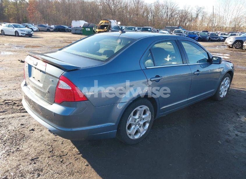 Photo 4 of 2011 Ford Fusion SE (VIN 3FAHP0HA9BR146613)