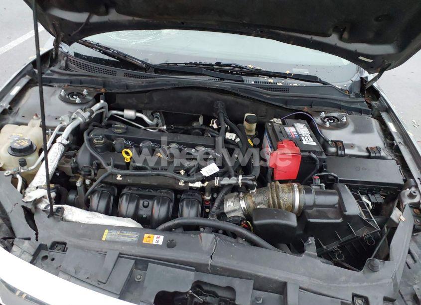 Photo 10 of 2011 Ford Fusion SE (VIN 3FAHP0HA9BR147650)