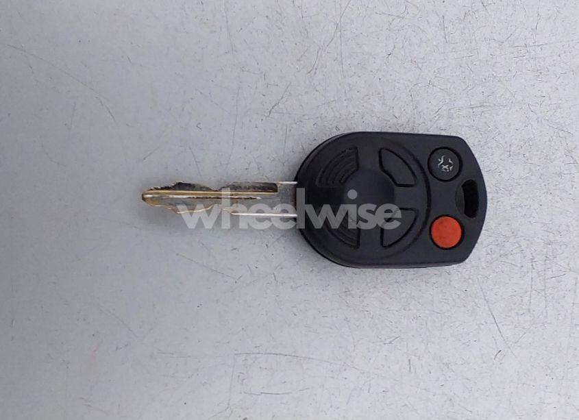 Photo 11 of 2011 Ford Fusion SE (VIN 3FAHP0HA9BR147650)