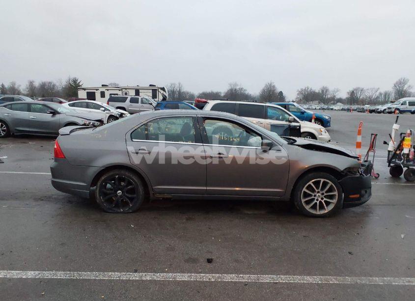 Photo 13 of 2011 Ford Fusion SE (VIN 3FAHP0HA9BR147650)