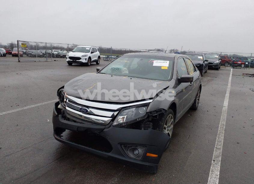 Photo 6 of 2011 Ford Fusion SE (VIN 3FAHP0HA9BR147650)