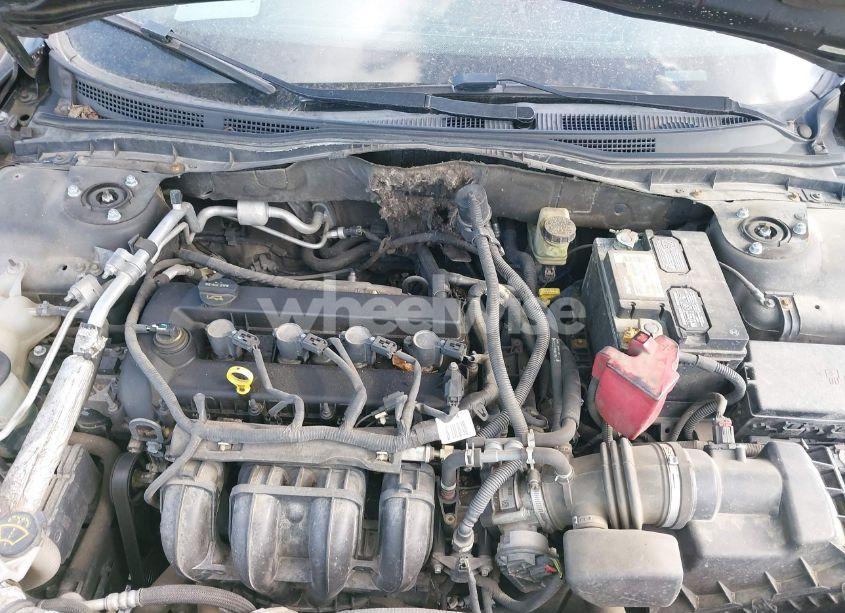 Photo 10 of 2011 Ford Fusion SE (VIN 3FAHP0HA9BR153707)