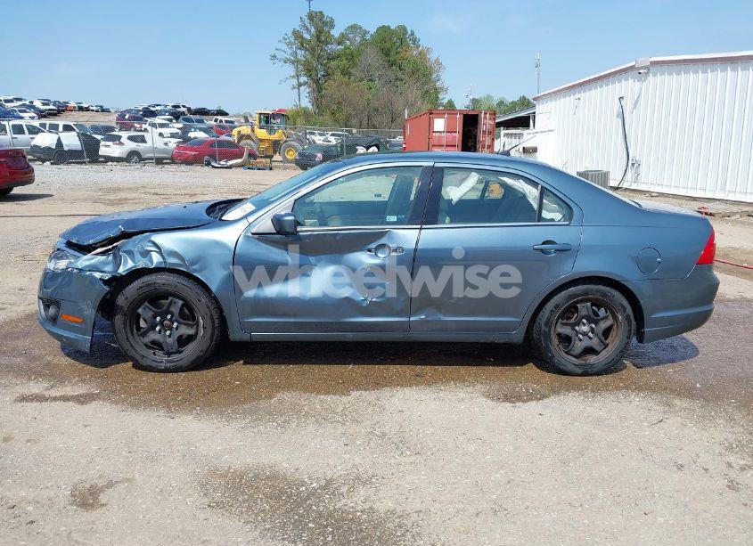 Photo 15 of 2011 Ford Fusion SE (VIN 3FAHP0HA9BR159555)