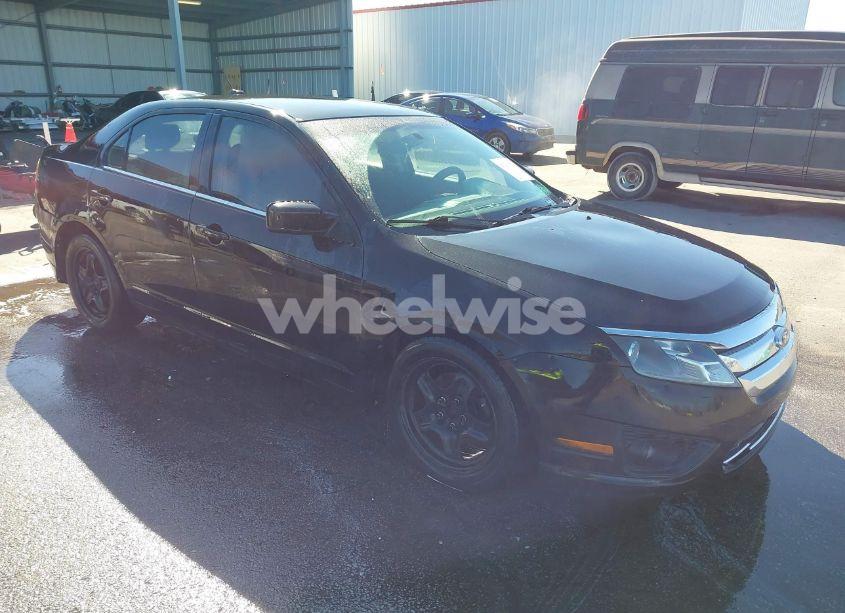 2011 Ford Fusion SE (VIN 3FAHP0HA9BR190885) main photo