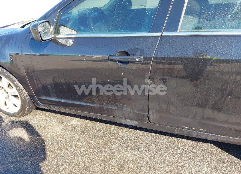 Photo 12 of 2011 Ford Fusion SE (VIN 3FAHP0HA9BR190885)