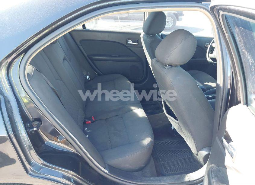 Photo 8 of 2011 Ford Fusion SE (VIN 3FAHP0HA9BR190885)