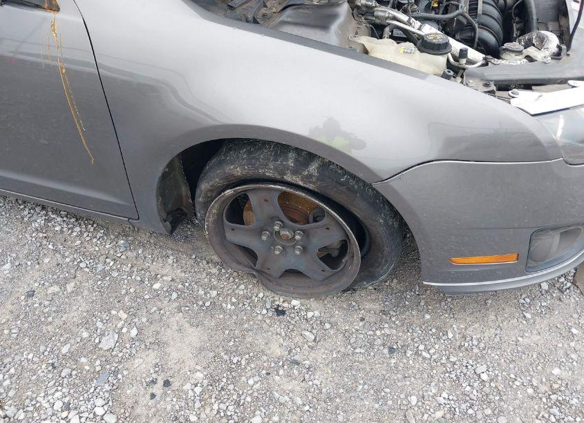 Photo 13 of 2011 Ford Fusion SE (VIN 3FAHP0HA9BR194516)