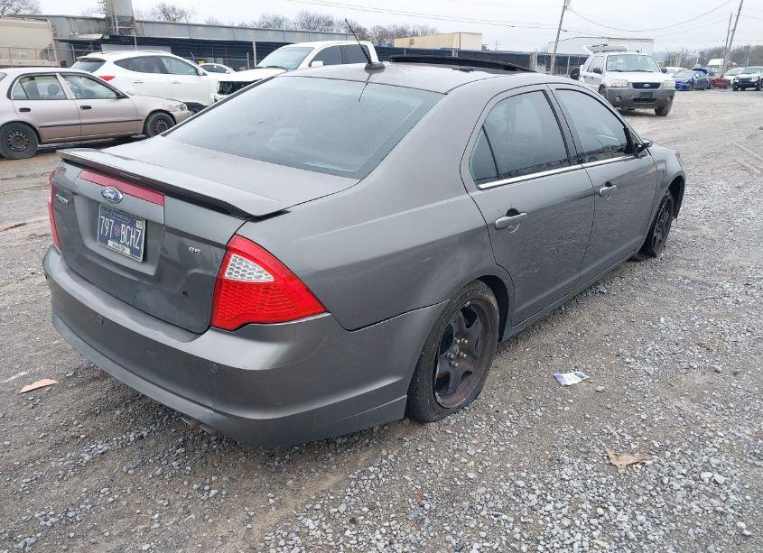 Photo 4 of 2011 Ford Fusion SE (VIN 3FAHP0HA9BR194516)