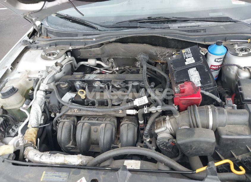 Photo 10 of 2011 Ford Fusion SE (VIN 3FAHP0HA9BR206583)