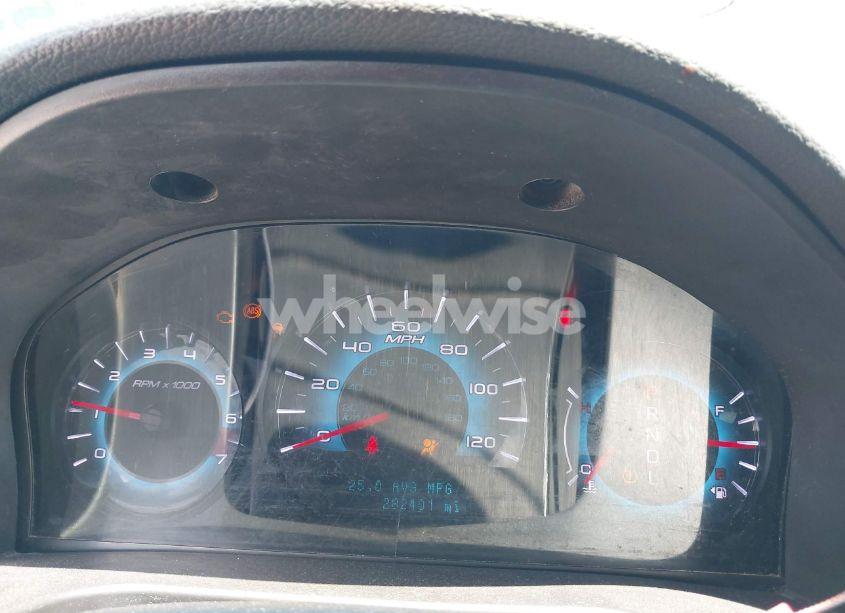 Photo 7 of 2011 Ford Fusion SE (VIN 3FAHP0HA9BR244203)