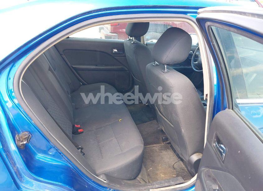 Photo 8 of 2011 Ford Fusion SE (VIN 3FAHP0HA9BR244203)