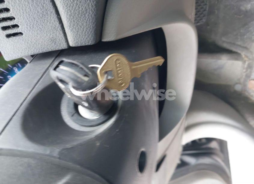 Photo 11 of 2011 Ford Fusion SE (VIN 3FAHP0HA9BR247974)