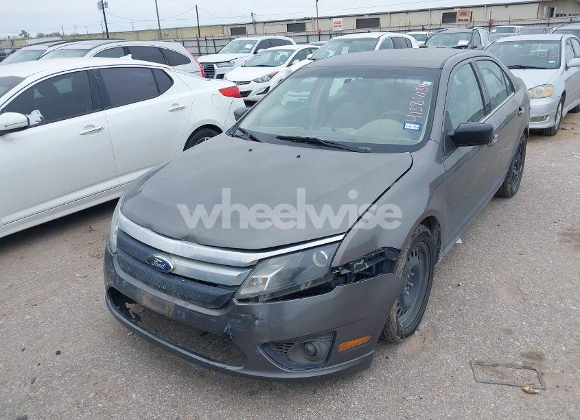 Photo 6 of 2011 Ford Fusion SE (VIN 3FAHP0HA9BR247974)