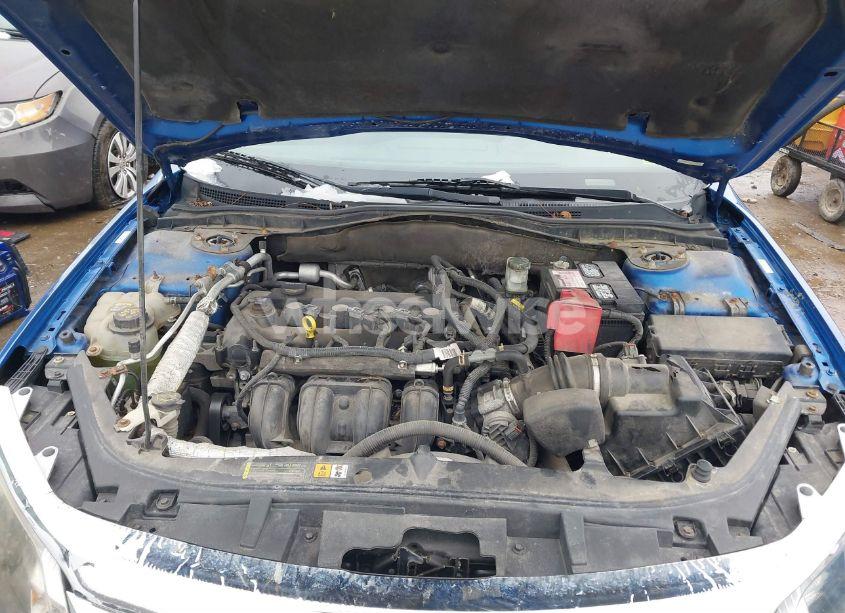 Photo 10 of 2011 Ford Fusion SE (VIN 3FAHP0HA9BR255721)