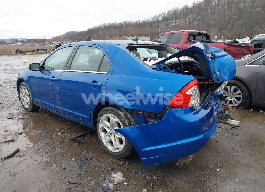 Photo 3 of 2011 Ford Fusion SE (VIN 3FAHP0HA9BR255721)