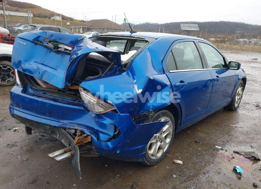 Photo 4 of 2011 Ford Fusion SE (VIN 3FAHP0HA9BR255721)