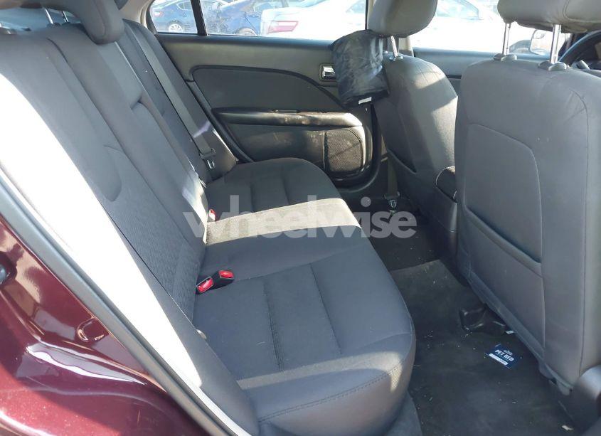 Photo 8 of 2011 Ford Fusion SE (VIN 3FAHP0HA9BR289366)