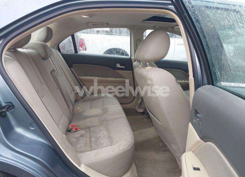 Photo 8 of 2011 Ford Fusion SE (VIN 3FAHP0HA9BR297578)