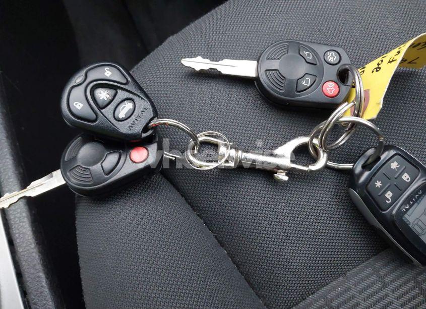 Photo 11 of 2011 Ford Fusion SE (VIN 3FAHP0HA9BR328425)