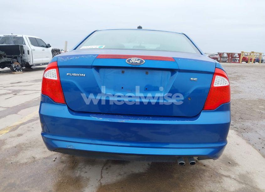 Photo 17 of 2011 Ford Fusion SE (VIN 3FAHP0HA9BR342373)