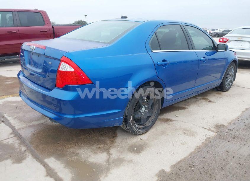 Photo 4 of 2011 Ford Fusion SE (VIN 3FAHP0HA9BR342373)