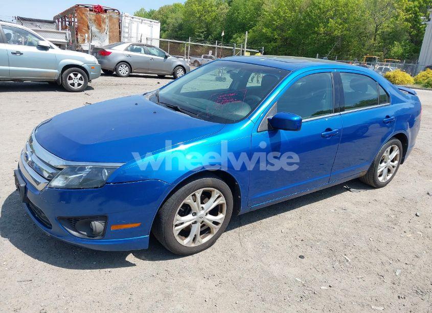 Photo 2 of 2012 Ford Fusion SE (VIN 3FAHP0HA9CR100829)