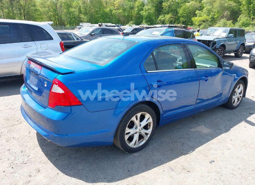 Photo 4 of 2012 Ford Fusion SE (VIN 3FAHP0HA9CR100829)