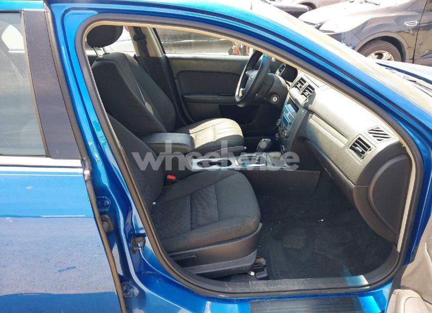 Photo 5 of 2012 Ford Fusion SE (VIN 3FAHP0HA9CR100829)