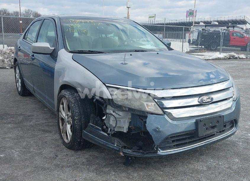 2012 Ford Fusion SE (VIN 3FAHP0HA9CR101298) main photo