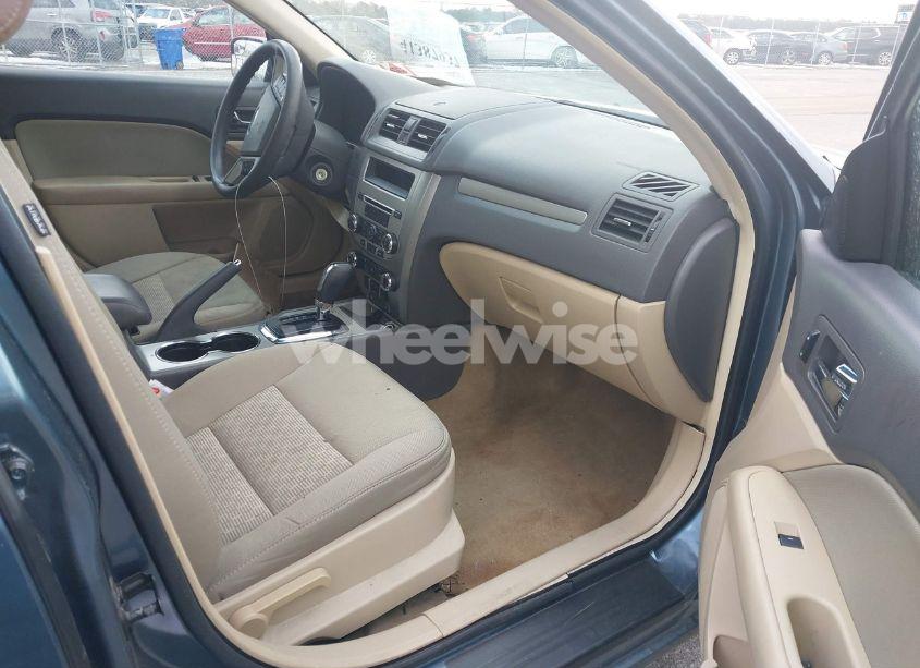 Photo 5 of 2012 Ford Fusion SE (VIN 3FAHP0HA9CR101298)