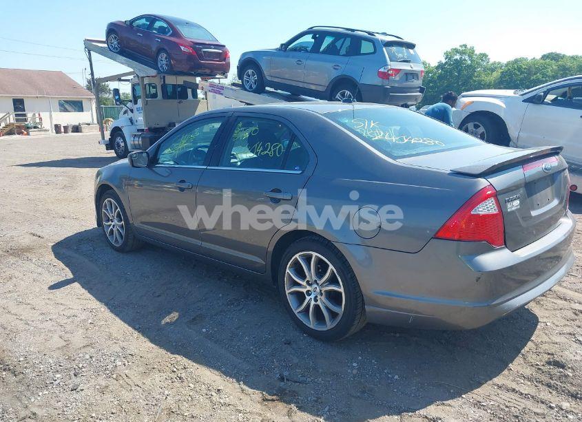 Photo 3 of 2012 Ford Fusion SE (VIN 3FAHP0HA9CR134074)