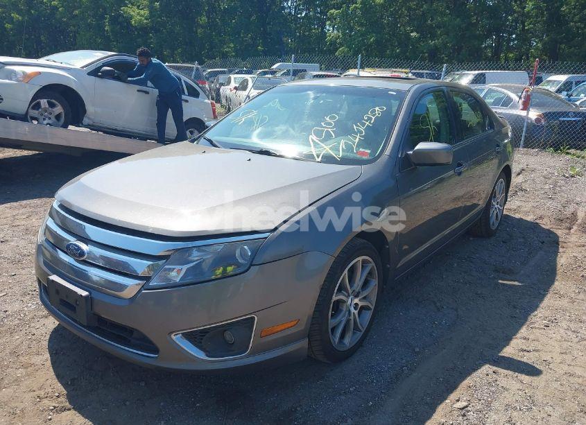 Photo 6 of 2012 Ford Fusion SE (VIN 3FAHP0HA9CR134074)