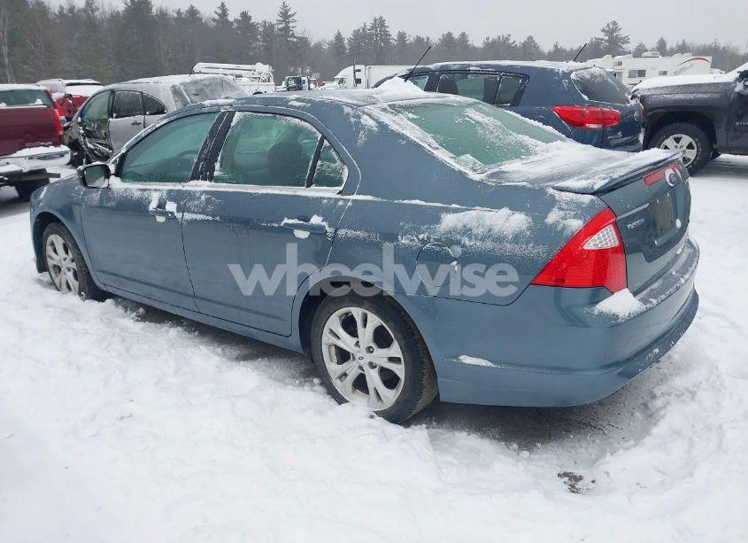 Photo 3 of 2012 Ford Fusion SE (VIN 3FAHP0HA9CR135810)