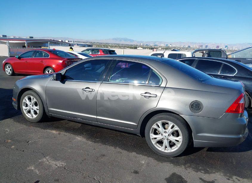 Photo 13 of 2012 Ford Fusion SE (VIN 3FAHP0HA9CR144569)