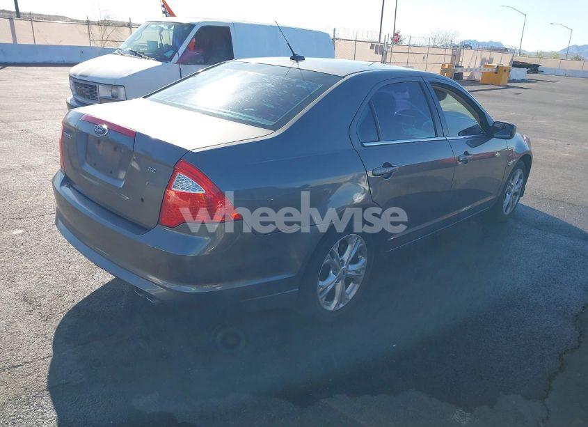 Photo 4 of 2012 Ford Fusion SE (VIN 3FAHP0HA9CR144569)