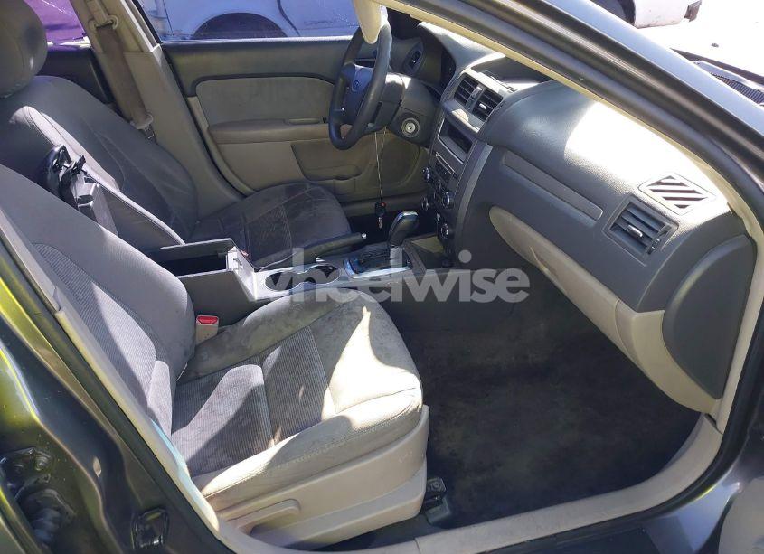 Photo 5 of 2012 Ford Fusion SE (VIN 3FAHP0HA9CR144569)