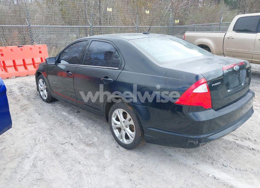 Photo 3 of 2012 Ford Fusion SE (VIN 3FAHP0HA9CR145950)