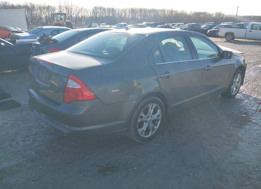 Photo 4 of 2012 Ford Fusion SE (VIN 3FAHP0HA9CR170332)