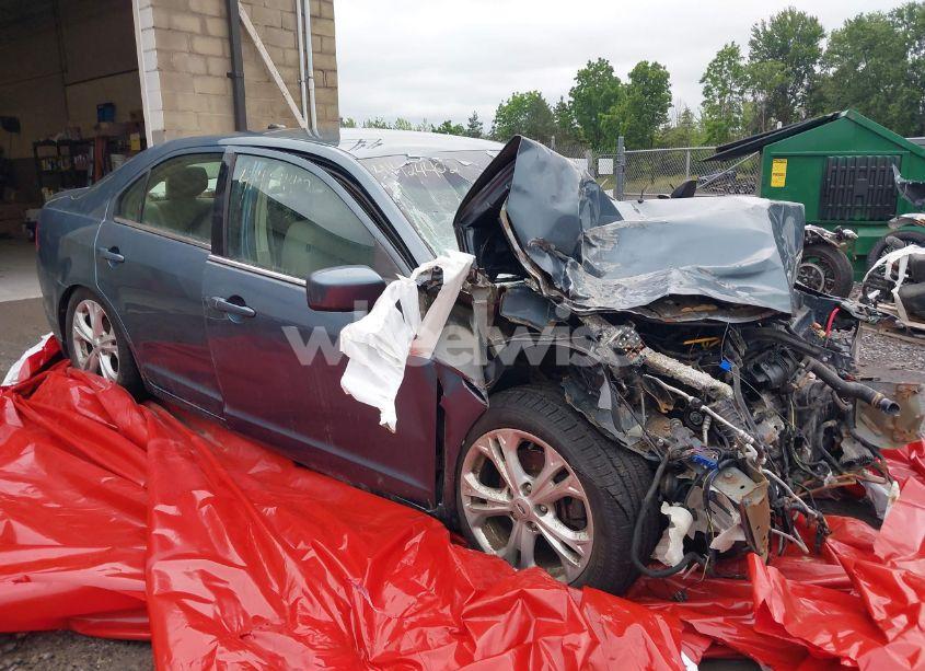 2012 Ford Fusion SE (VIN 3FAHP0HA9CR177815) main photo