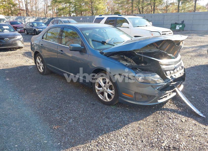 2012 Ford Fusion SE (VIN 3FAHP0HA9CR209209) main photo