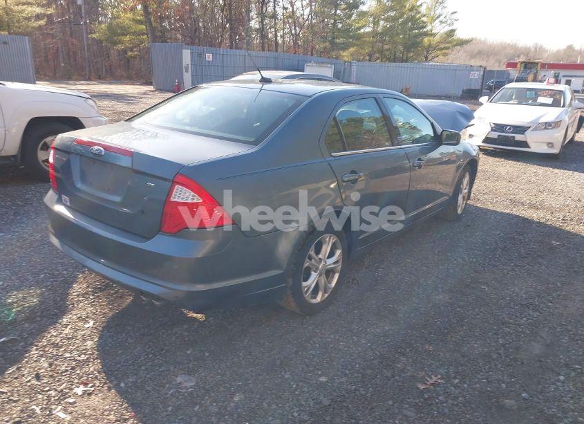 Photo 4 of 2012 Ford Fusion SE (VIN 3FAHP0HA9CR209209)